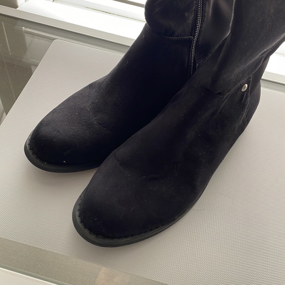 Black over the knee boots - Picture 3 of 4